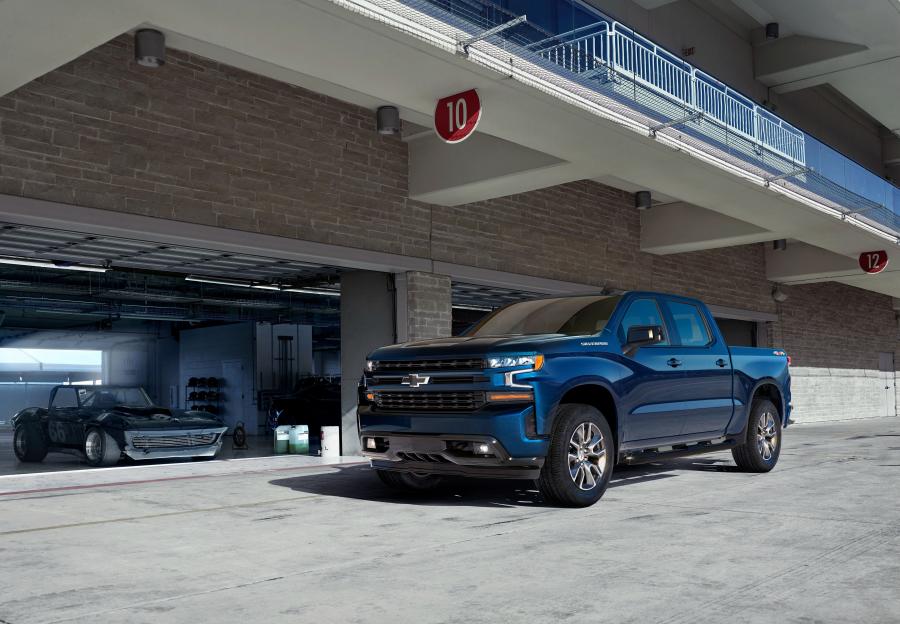  Chevrolet Silverado RST Crew Cab 2018 года  (фото 6 из 30)